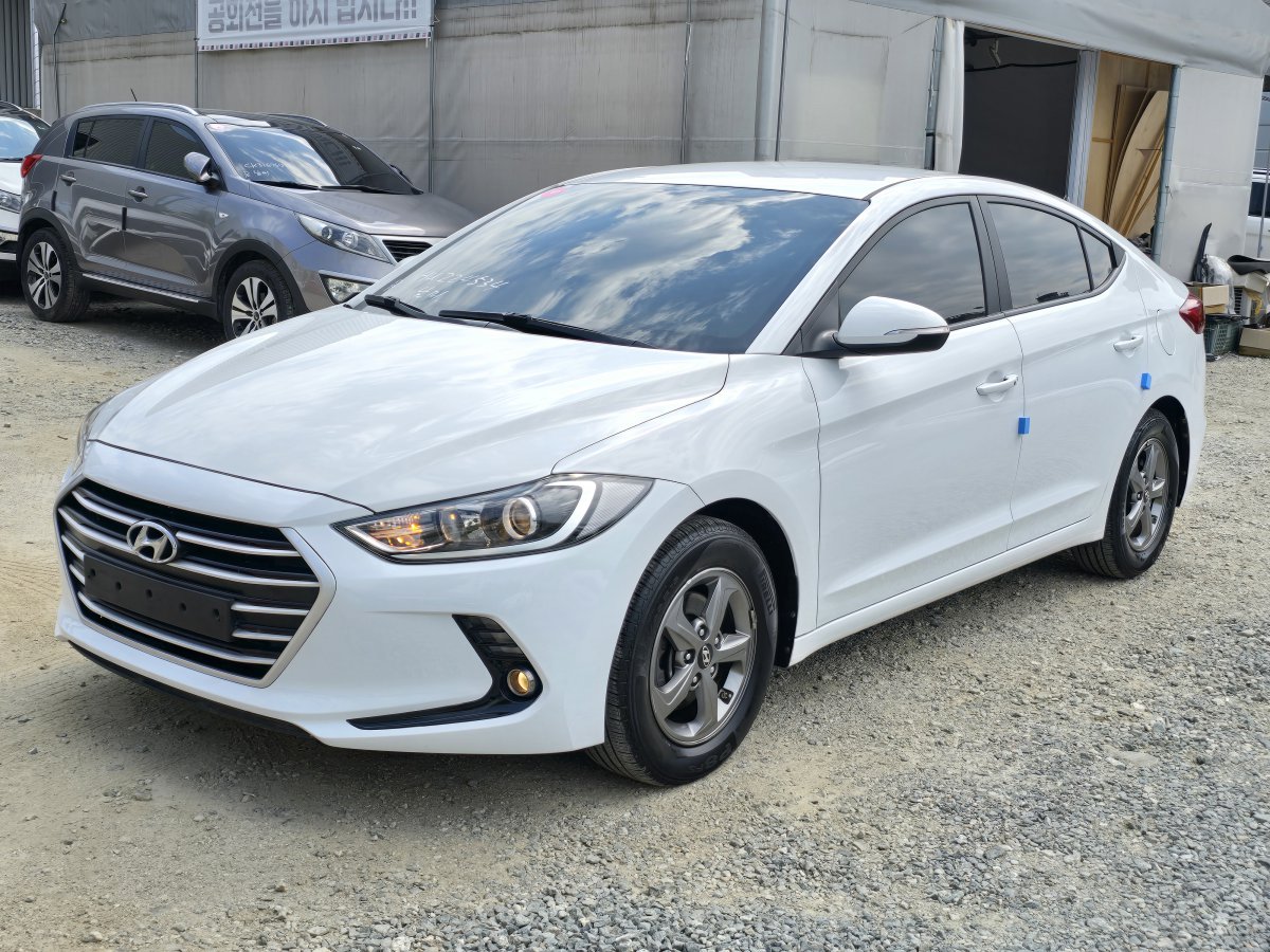 HYUNDAI AVANTE