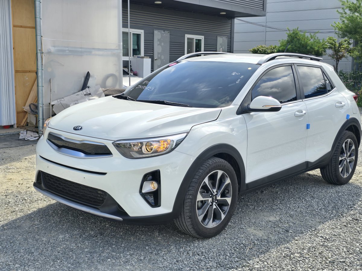 KIA STONIC