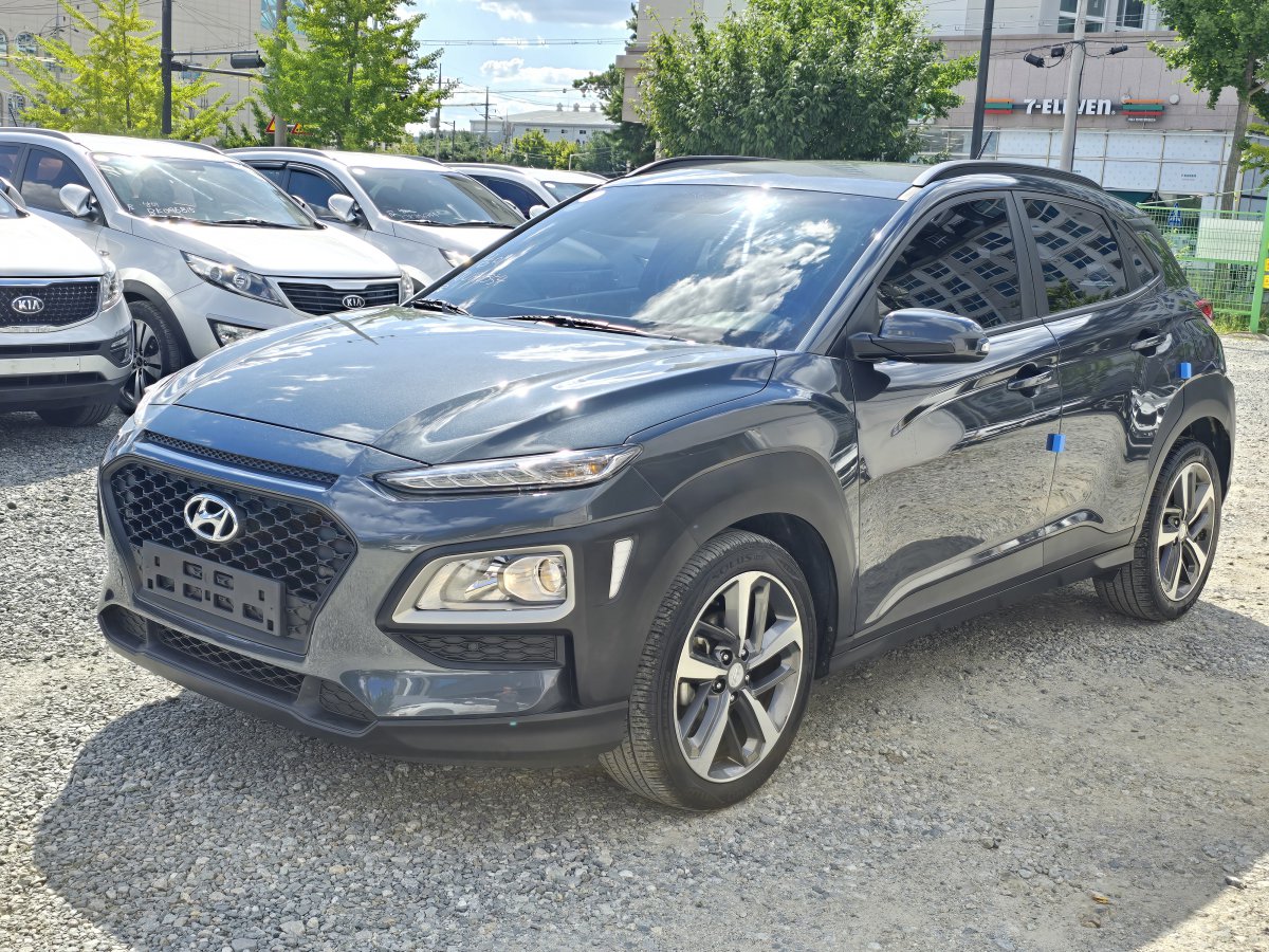 HYUNDAI KONA