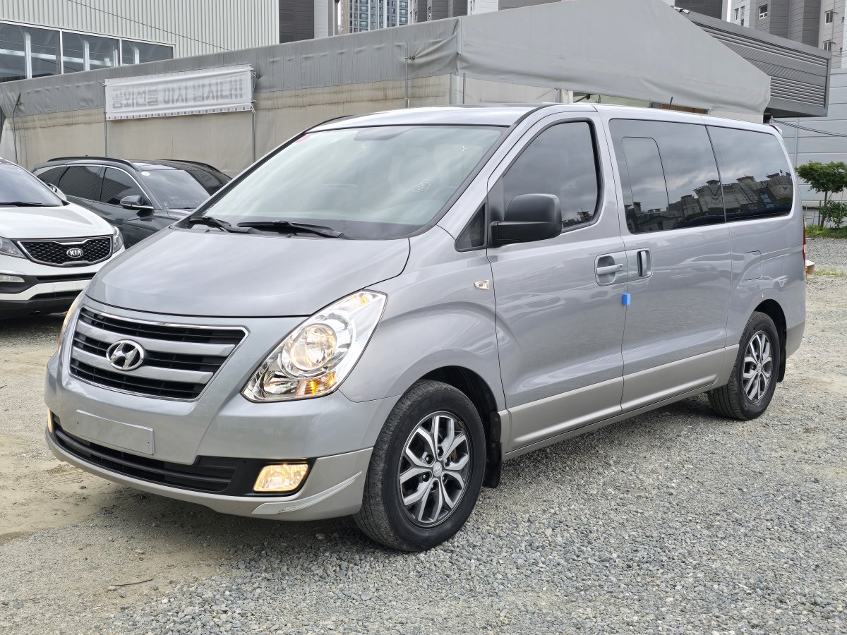 HYUNDAI G.STAREX