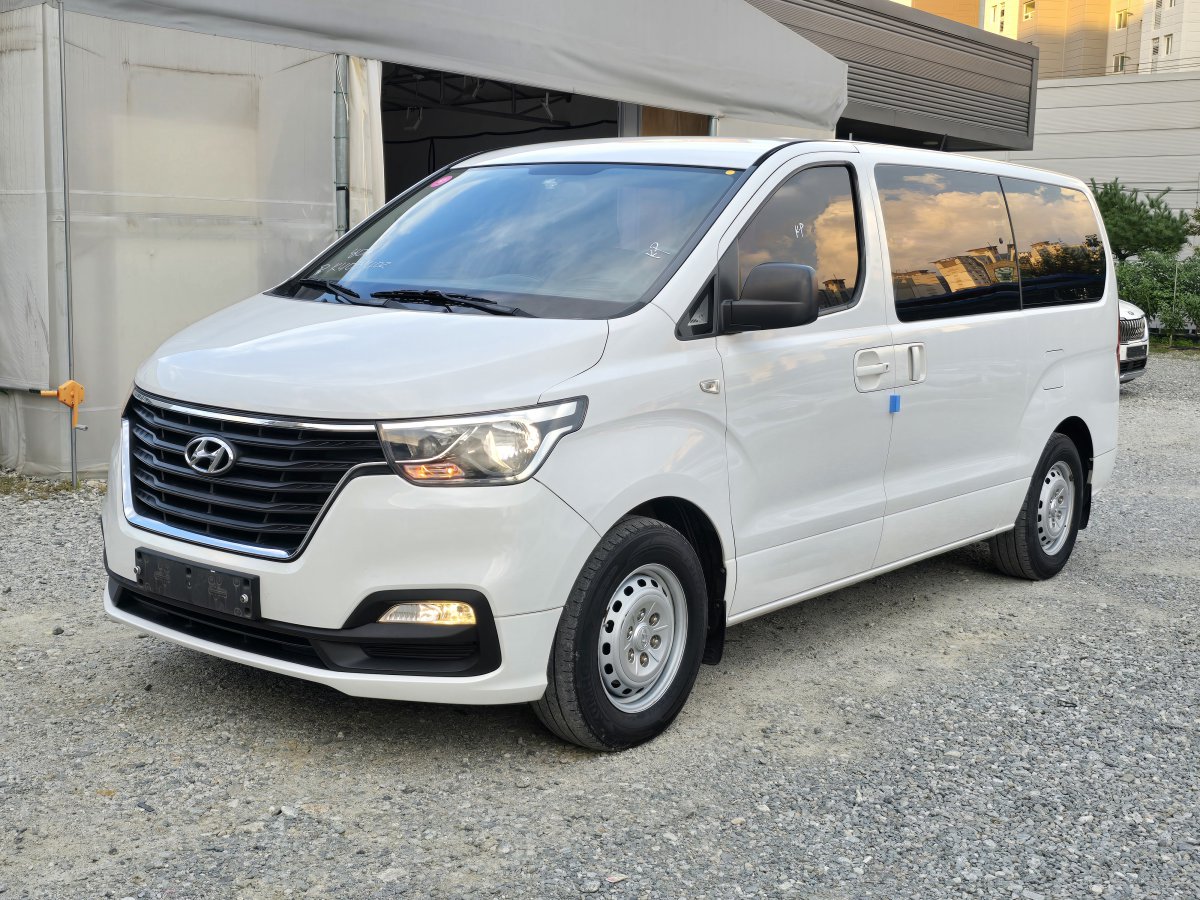 HYUNDAI G.STAREX