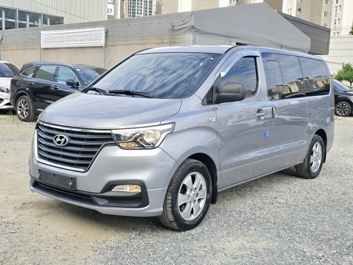 HYUNDAI G.STAREX